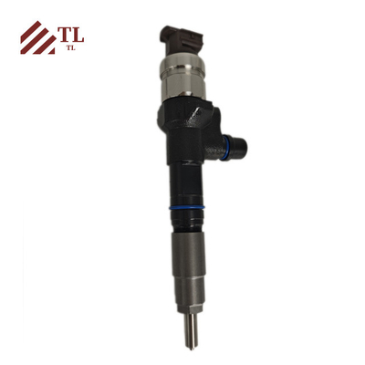 1J770-53051 เครื่องฉีดเชื้อเพลิงสําหรับเครื่องยนต์ Kubota การรับประกันสูง